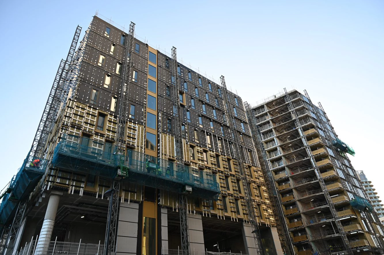 FlameOut Breathe FR Class B Breather Membrane High-Performance Flame-Retardant Breather Membrane for Roofs and Walls